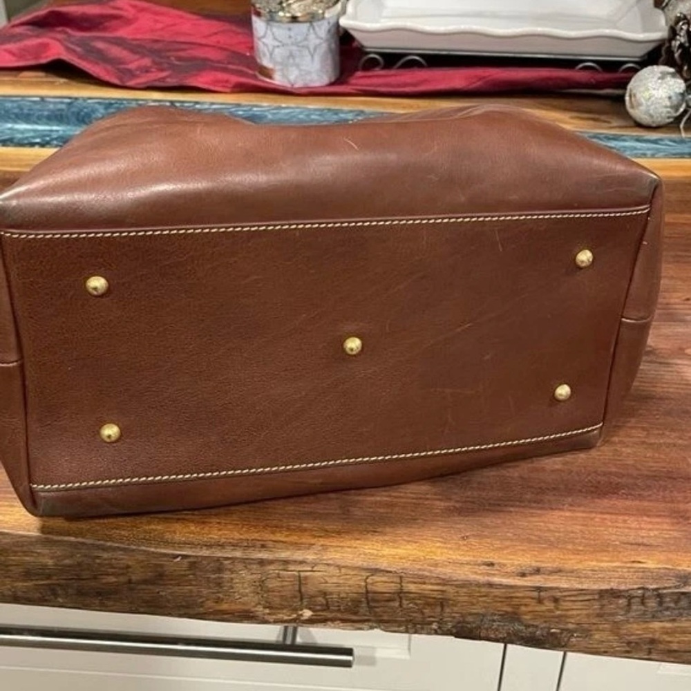 Dooney & Bourke
Florentine Large Zip Barlow - color: Chestnut mint condition!!! - Picture 9 of 9